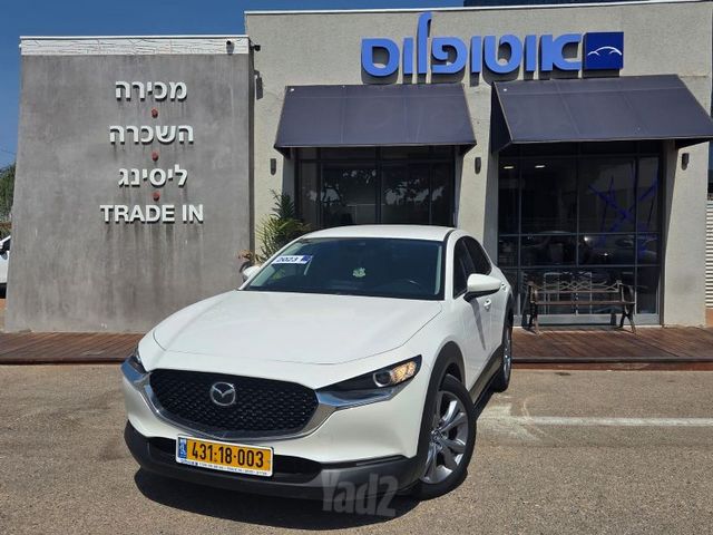 מודעת רכב מאזדה CX-30