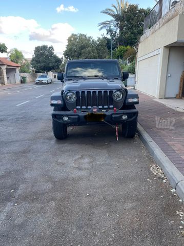 מודעת רכב ג'יפ רנגלר