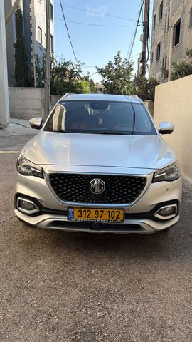 מודעת רכב אם ג'י EHS PHEV