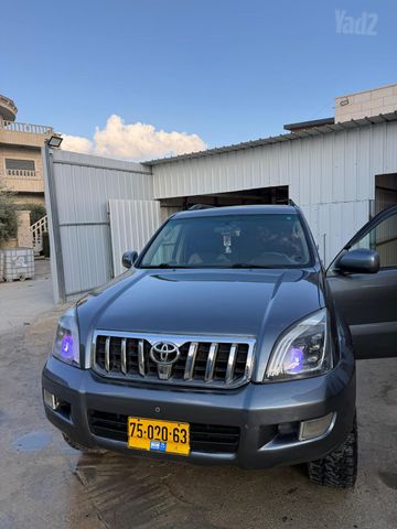 טויוטה לנד קרוזר