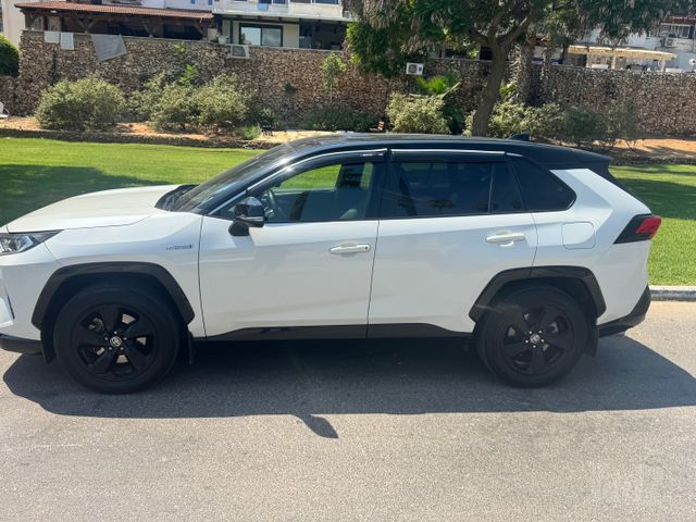 טויוטה RAV4