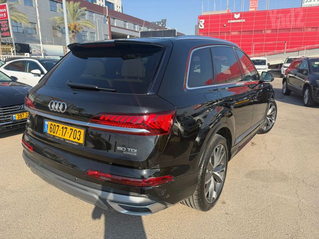 אאודי Q7