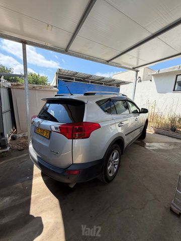 טויוטה RAV4