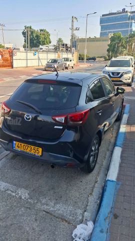 מודעת רכב מאזדה 2 2