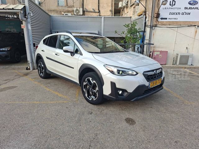 מודעת רכב סובארו XV