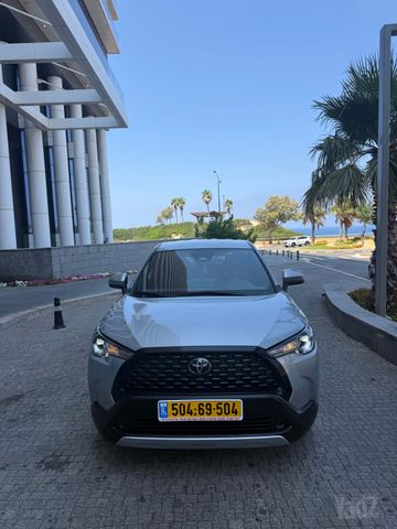 טויוטה קורולה קרוס