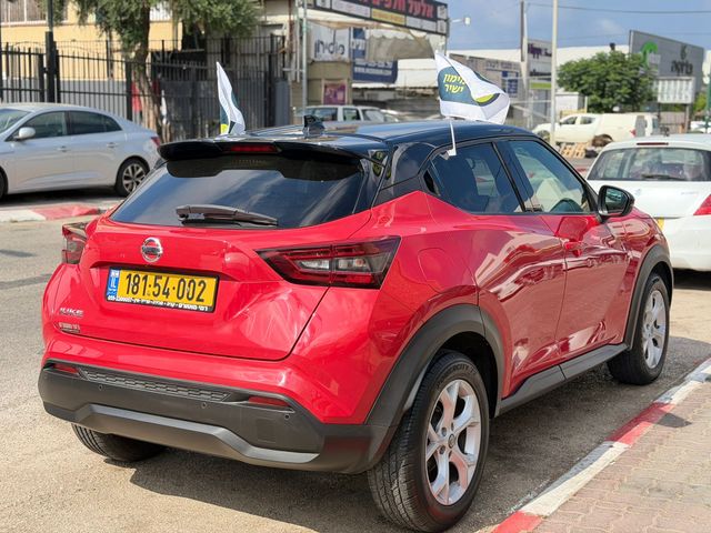 ניסאן ג'וק
