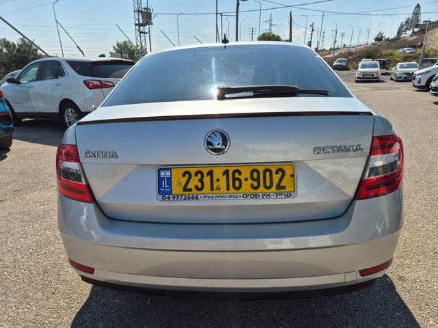סקודה אוקטביה 