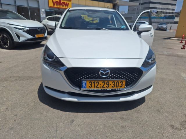 מודעת רכב מאזדה 2