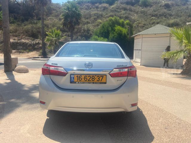 טויוטה קורולה