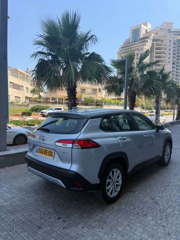 טויוטה קורולה קרוס