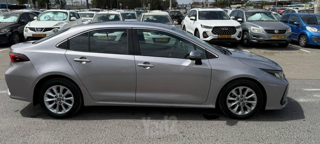 טויוטה קורולה