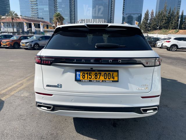 ג'אקו J8