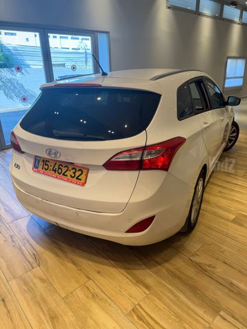 יונדאי i30