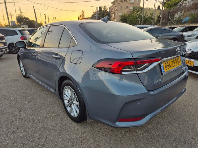 טויוטה קורולה