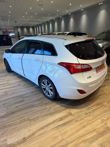 יונדאי i30