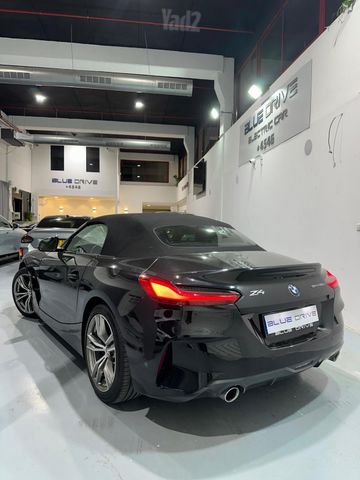 ב מ וו Z4