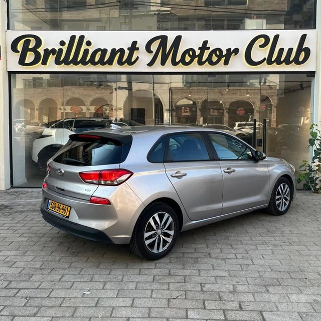 יונדאי i30