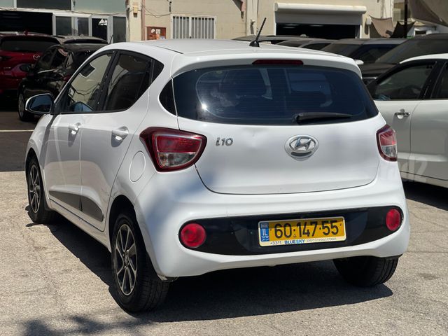 יונדאי i10