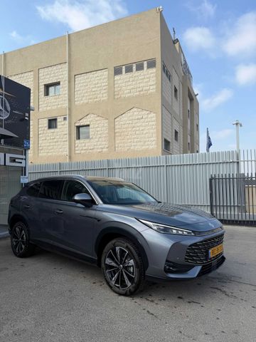 אם ג'י HS