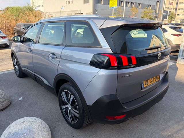 פיג'ו 5008