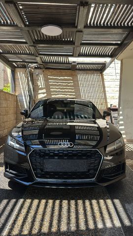 אאודי TT