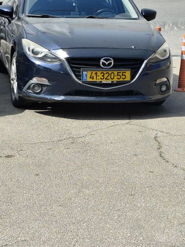 מודעת רכב מאזדה 3