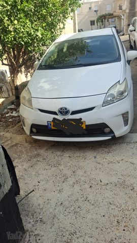 מודעת רכב טויוטה פריוס