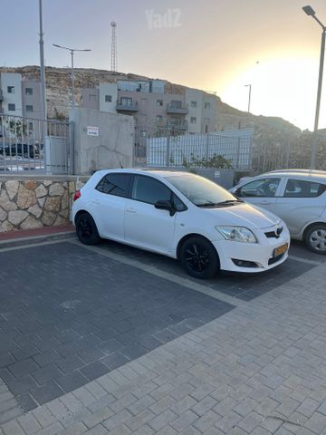 טויוטה אוריס