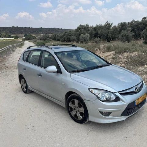 יונדאי i30