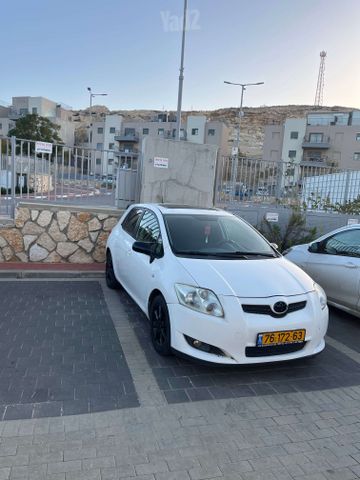 טויוטה אוריס