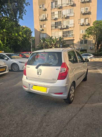 יונדאי i10