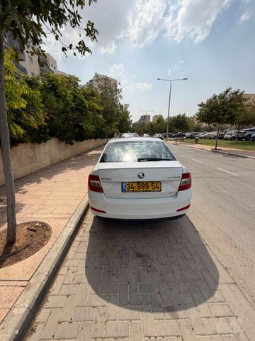 סקודה אוקטביה