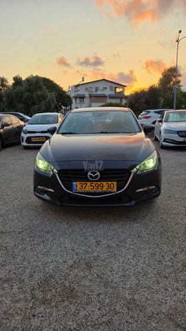 מאזדה 3