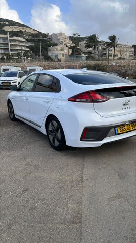 יונדאי איוניק