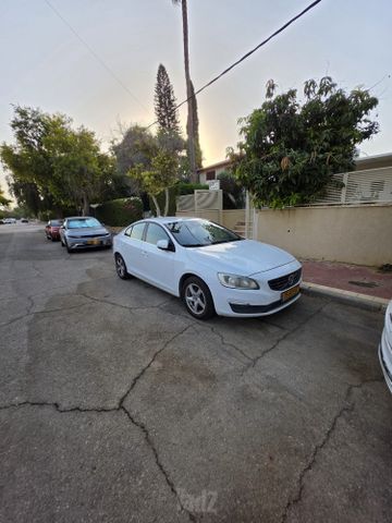 וולוו S60
