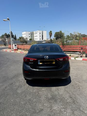 מאזדה 3