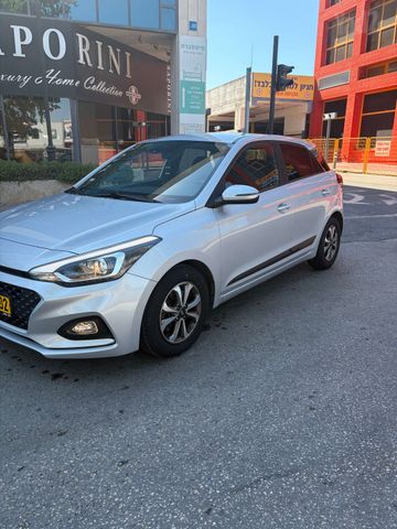 יונדאי i20