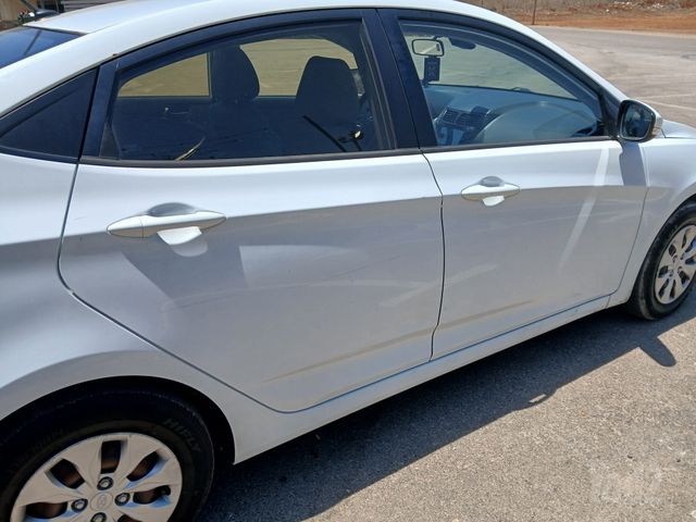 יונדאי אקסנט i25
