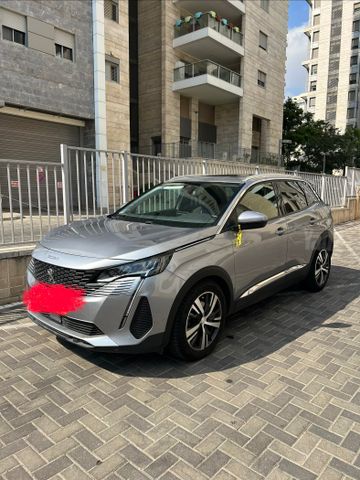 פיג'ו 3008