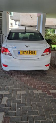 יונדאי אקסנט i25