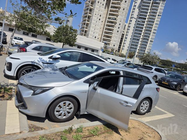 מודעת רכב טויוטה קורולה
