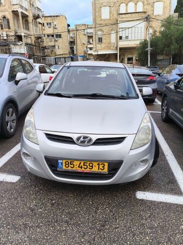 מודעת רכב יונדאי i20