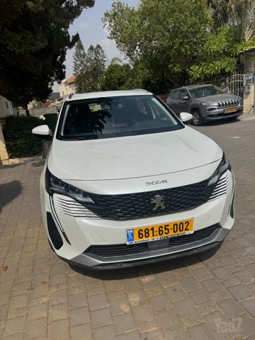פיג'ו 3008