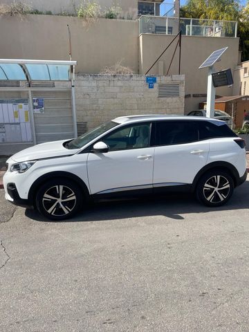 פיג'ו 3008