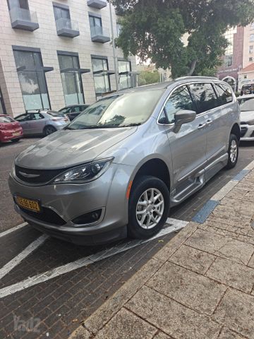 קרייזלר פסיפיקה
