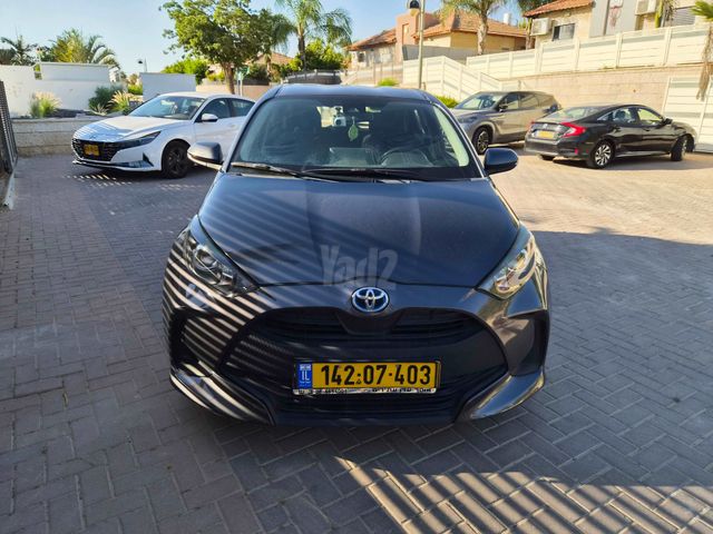 טויוטה יאריס