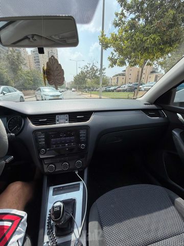 סקודה אוקטביה