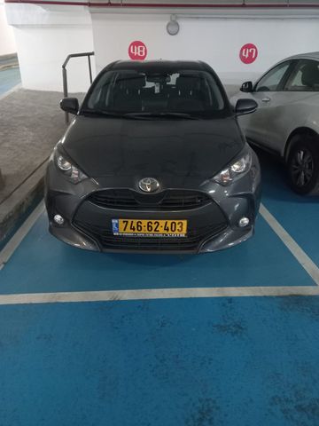 מודעת רכב טויוטה יאריס