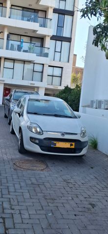 מודעת רכב פיאט פונטו